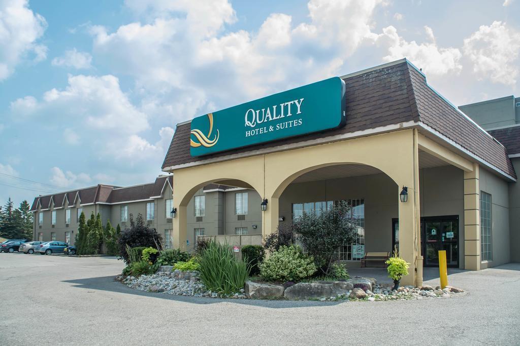 Quality Hotel & Suites Woodstock Exterior photo